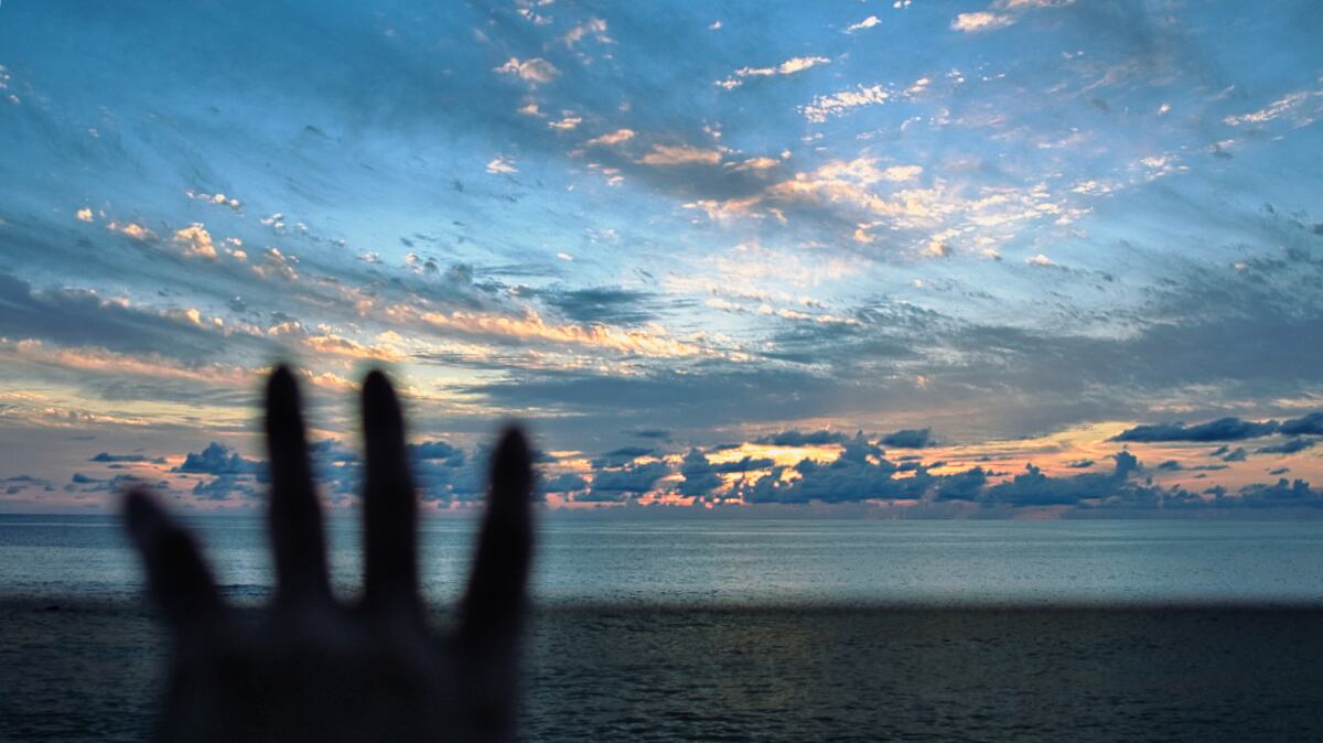 【奥尻島】たどり着いた夏の奥尻で、燃える夕焼けを見た